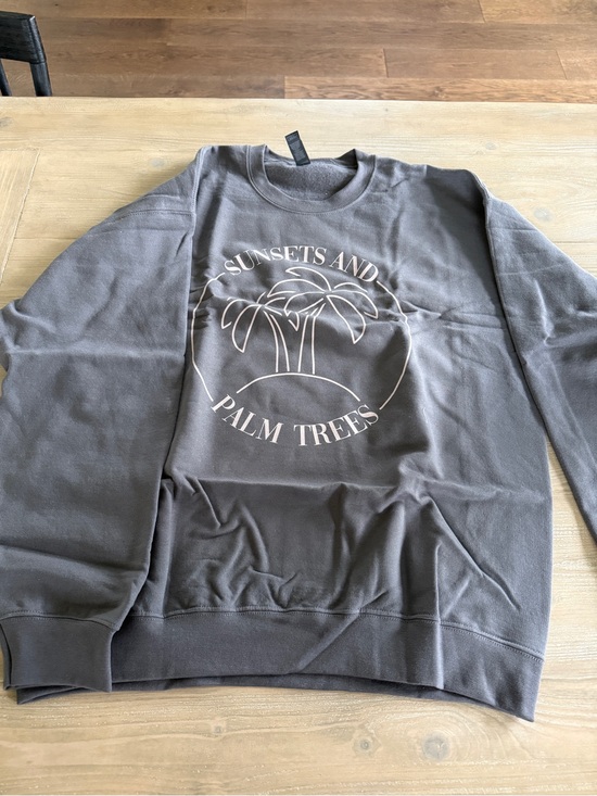 Gildan Tops - Gildan Gray Crewneck Sweatshirt with Sunsets and Palm Trees Graphic